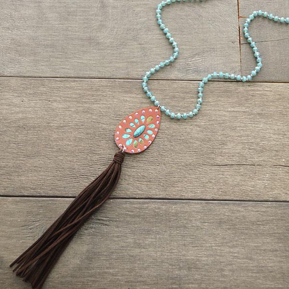 LEATHER TEARDROP PENDANT BEAD NECKLACE - BLACK